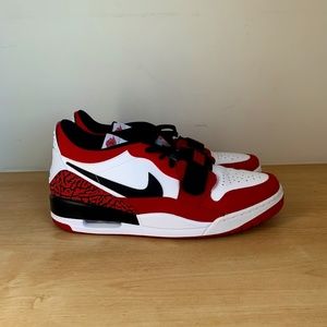 NIKE AIR JORDAN 12 mens black / white/ red